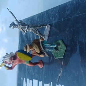 Metal action figures.  SMALL ANTIQUE COWBOY, INDIAN and soldier